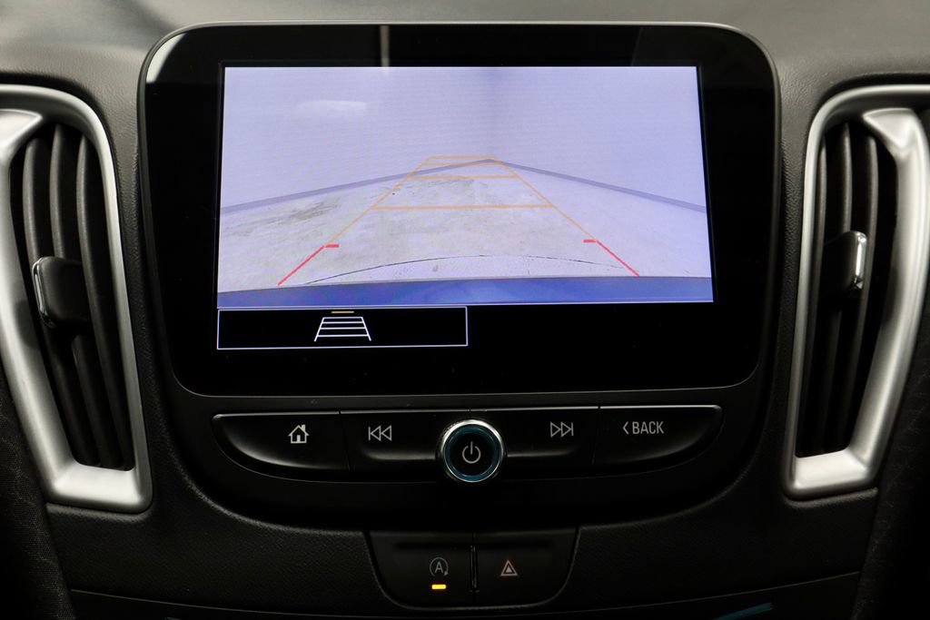 Used 2024 Chevrolet Malibu LT image 2