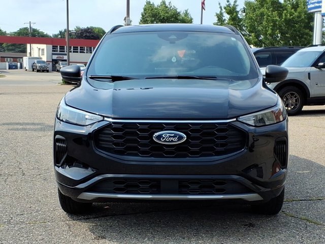 Certified 2024 Ford Escape ST-Line w/ Tech Pack #1 AWD/4WD image 17