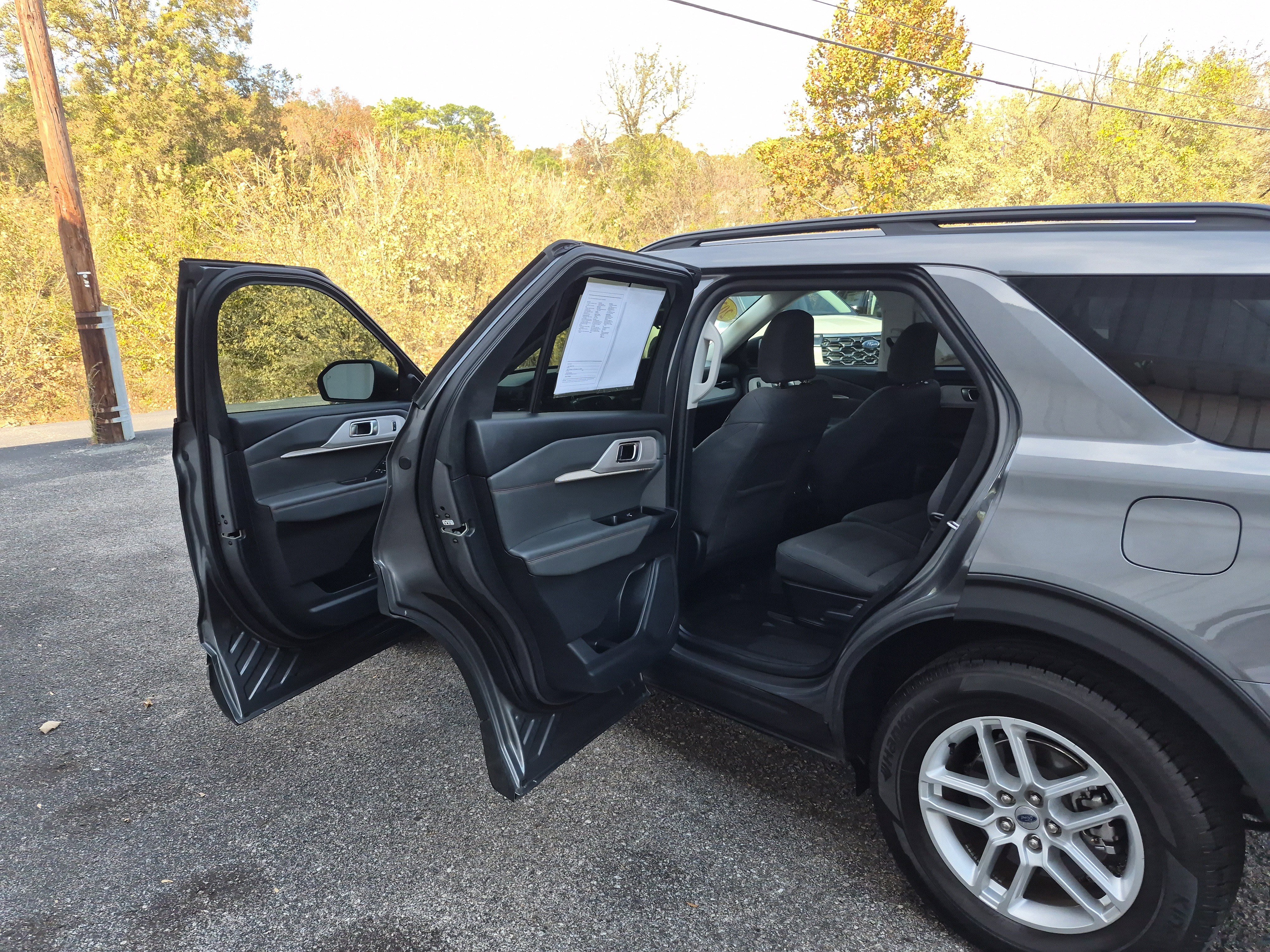 Certified 2025 Ford Explorer Active image 13