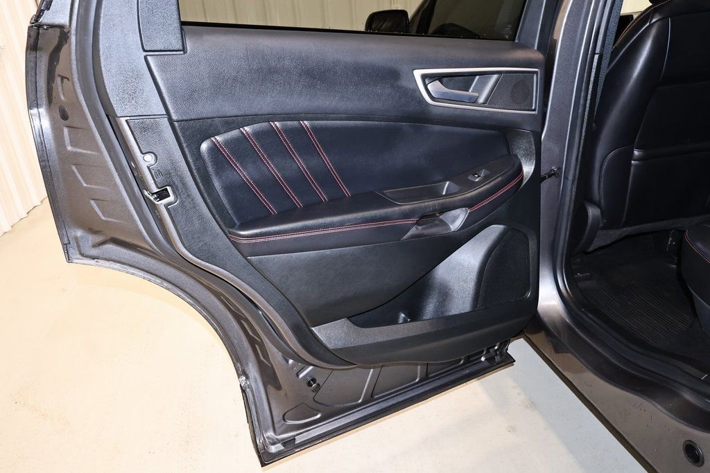 Certified 2023 Ford Edge ST-Line image 18
