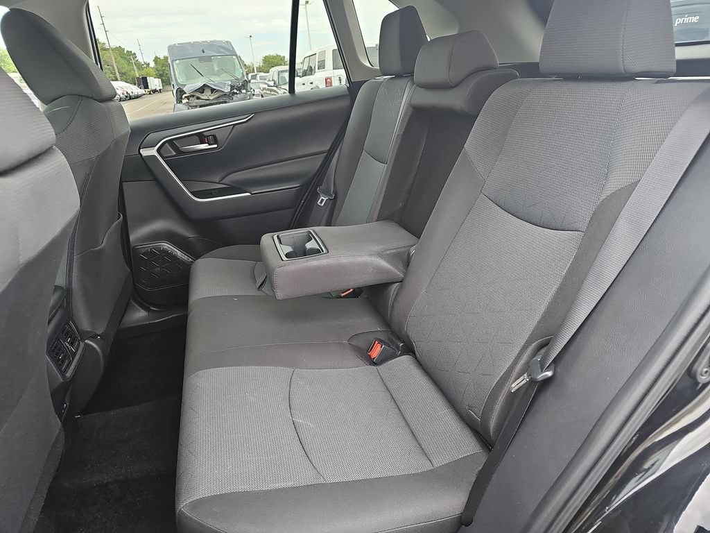 Used 2025 Toyota RAV4 XLE FWD image 13