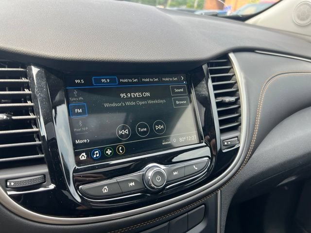 Used 2019 Chevrolet Trax LT w/ Sun & Sound Package FWD image 13