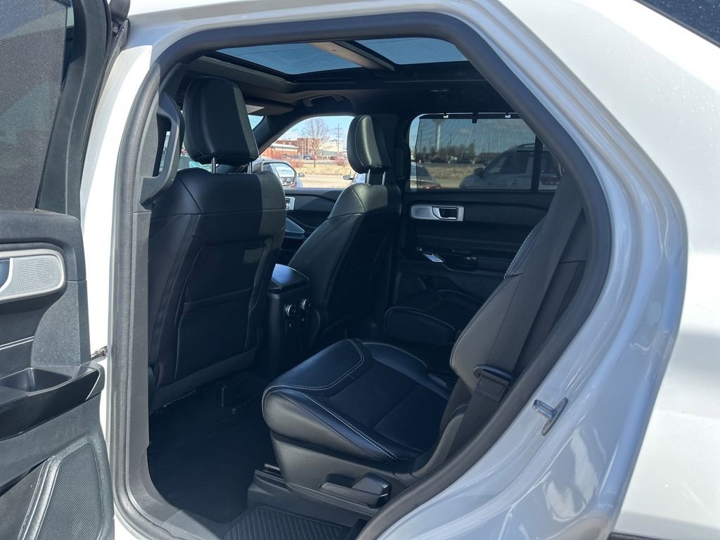 Certified 2024 Ford Explorer ST w/ Equipment Group 401A image 20