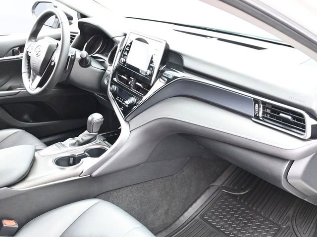 Used 2024 Toyota Camry SE w/ Convenience Package FWD image 28