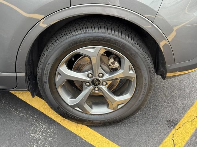 Certified 2024 Ford Escape ST-Line w/ Tech Pack #1 FWD image 7