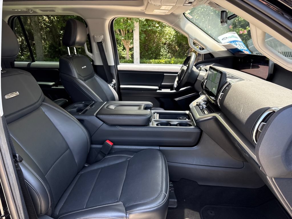 Certified 2025 Ford Expedition Platinum AWD/4WD image 30