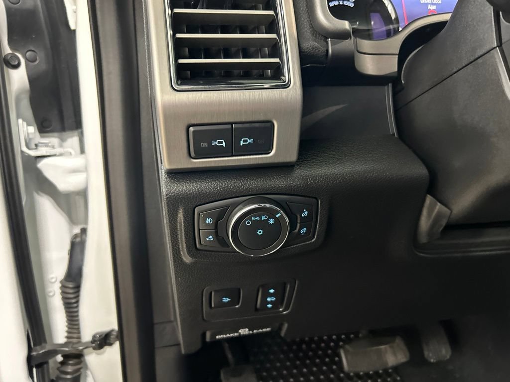 Certified 2021 Ford F250 Platinum w/ FX4 Off-Road Package AWD/4WD image 12