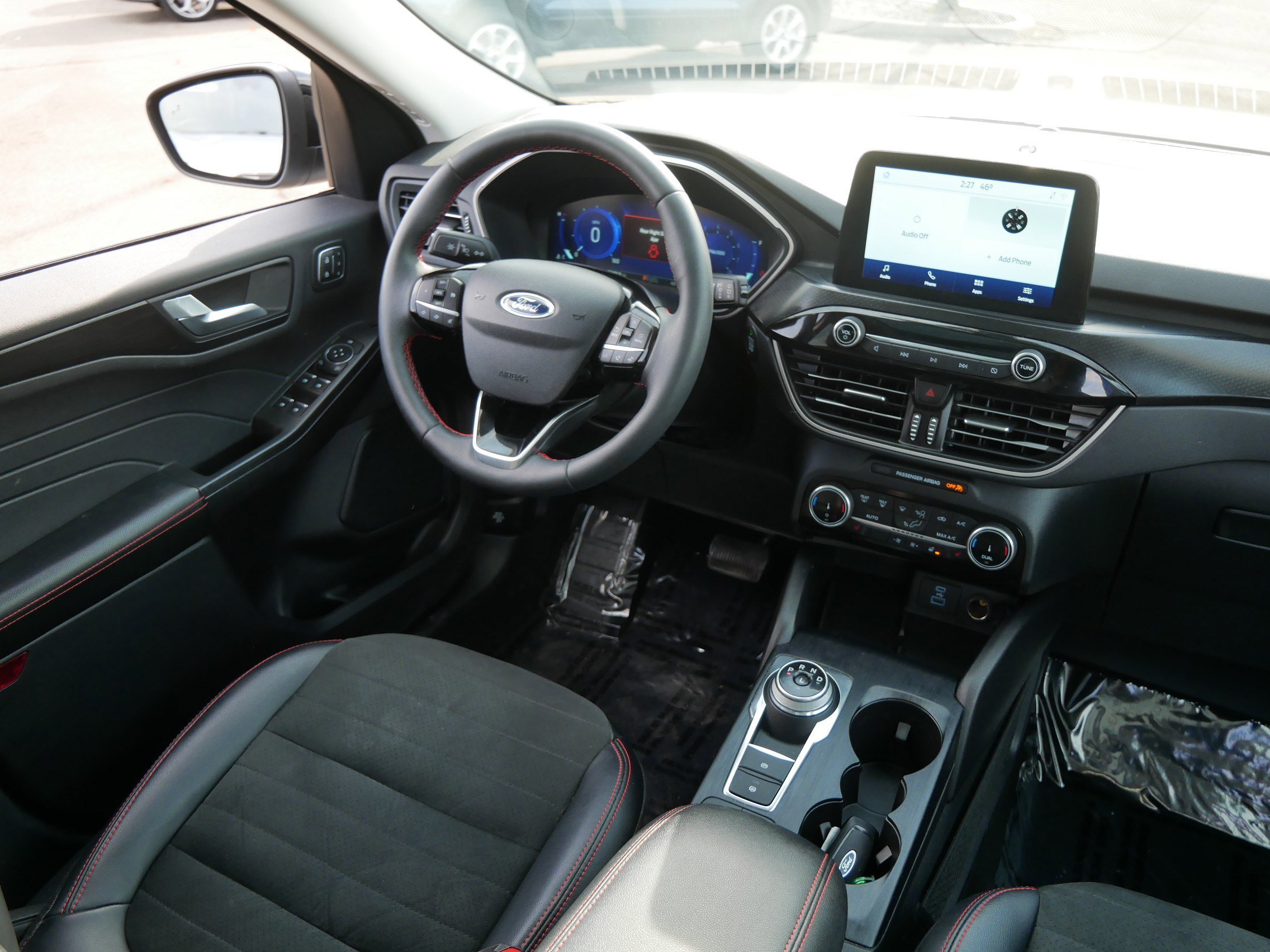 Certified 2022 Ford Escape SEL w/ SEL Stealth AWD Package image 9