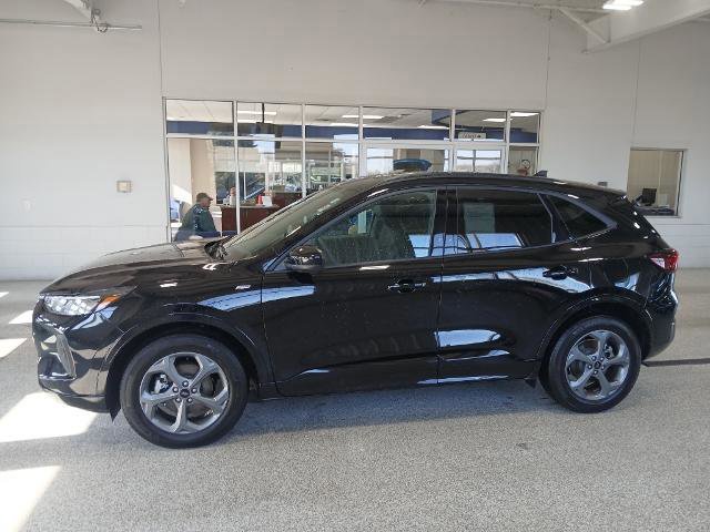 Certified 2023 Ford Escape ST-Line Select w/ Tech Pack #1 image 2