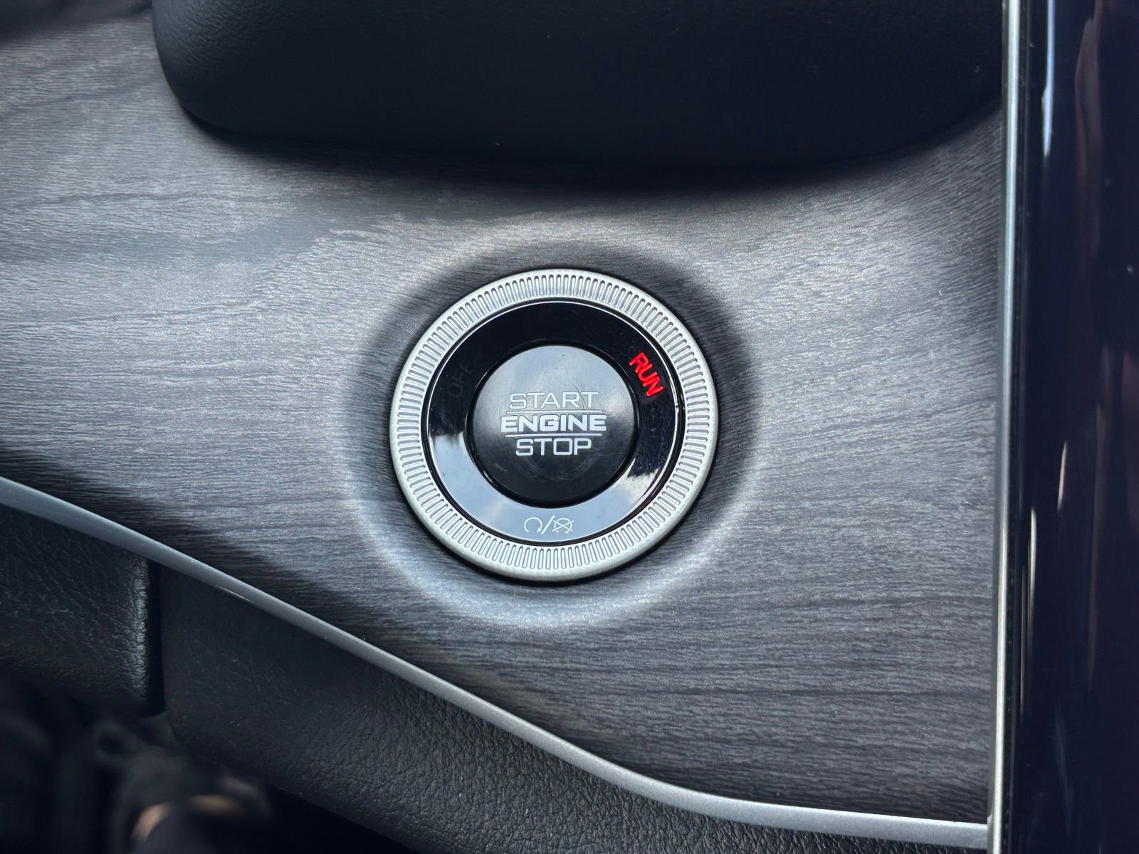 Used 2024 Jeep Grand Cherokee L Limited AWD/4WD image 27