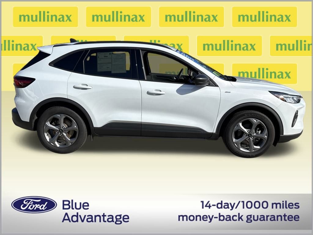 Certified 2025 Ford Escape ST-Line w/ Equipment Group 301A image 2