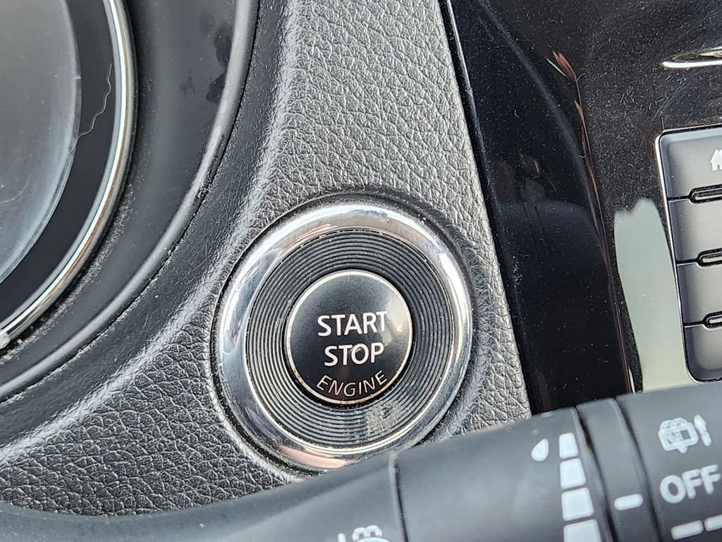 Used 2020 Nissan Rogue SV AWD/4WD image 27