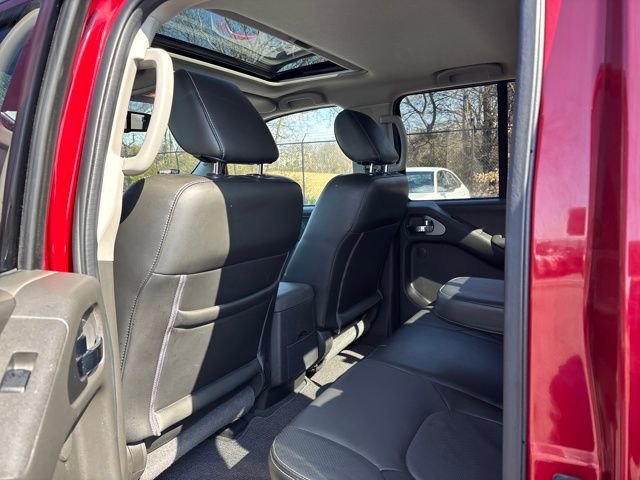 Used 2021 Nissan Frontier PRO-4X w/ Pro-4x Utility Package image 14