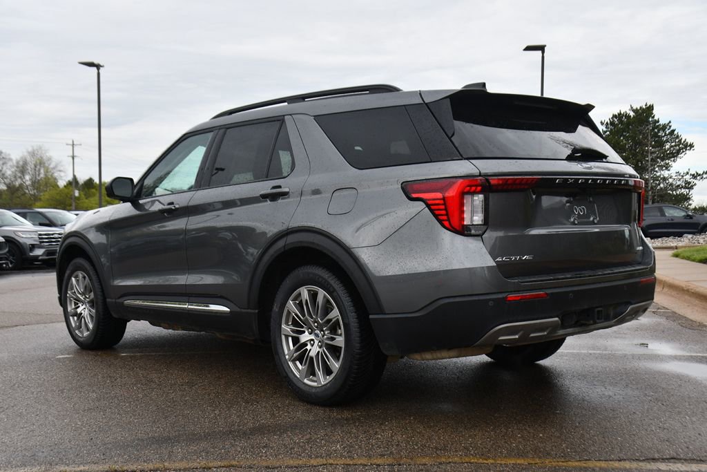 Certified 2025 Ford Explorer Active w/ Active Comfort Package AWD/4WD image 4
