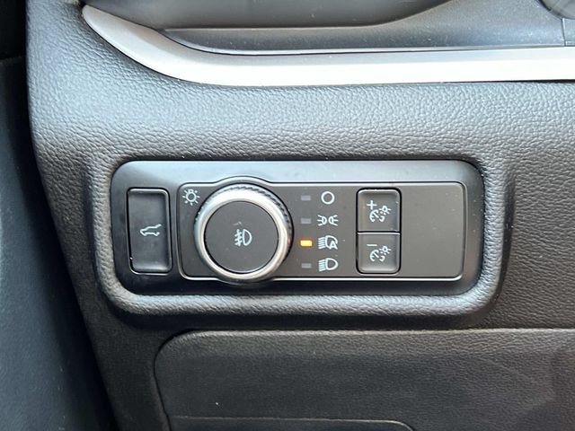Certified 2023 Ford Explorer XLT w/ Equipment Group 202A AWD/4WD image 31