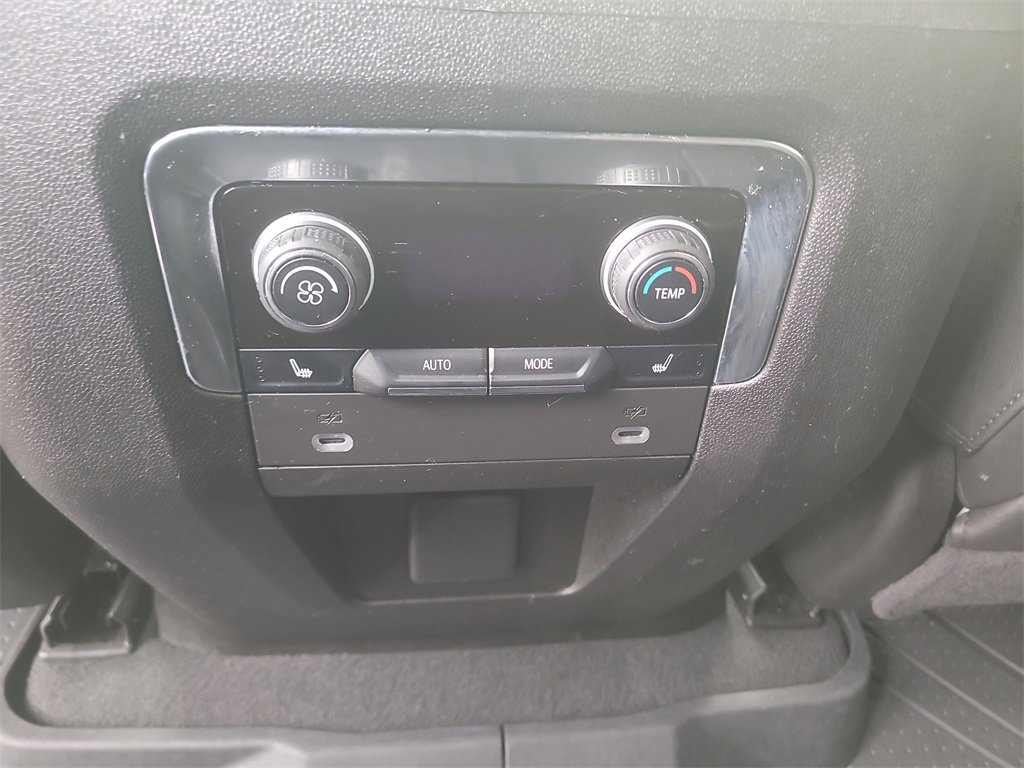 Used 2023 Chevrolet Tahoe LT w/ Luxury Package image 15