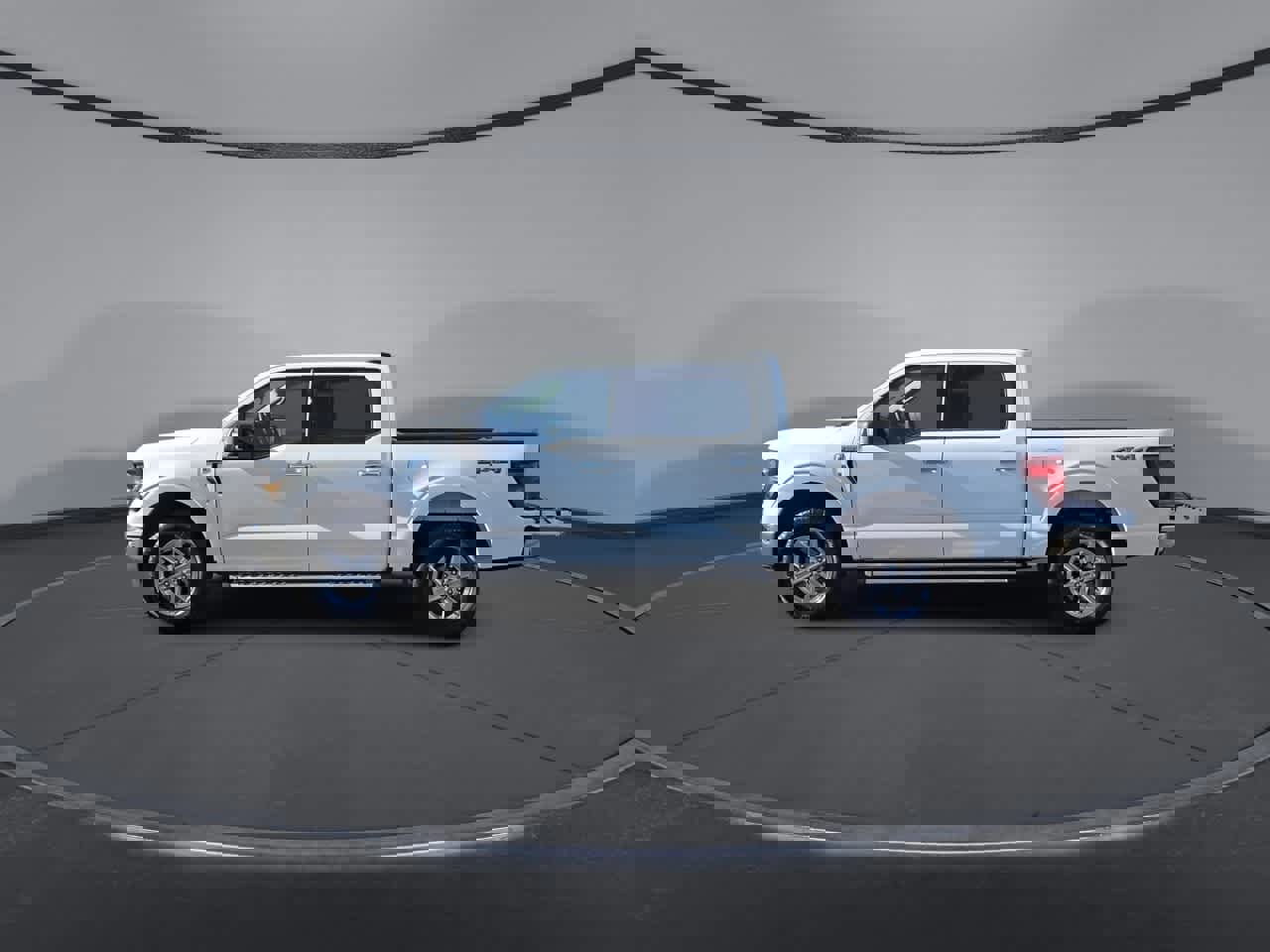 Certified 2025 Ford F150 XLT w/ Equipment Group 301A Standard image 4