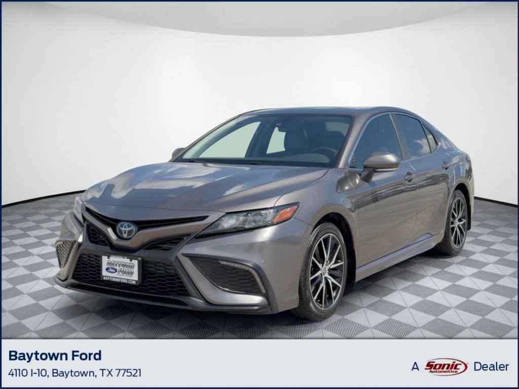 Used 2023 Toyota Camry SE