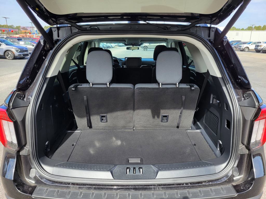 Certified 2025 Ford Explorer Active image 13