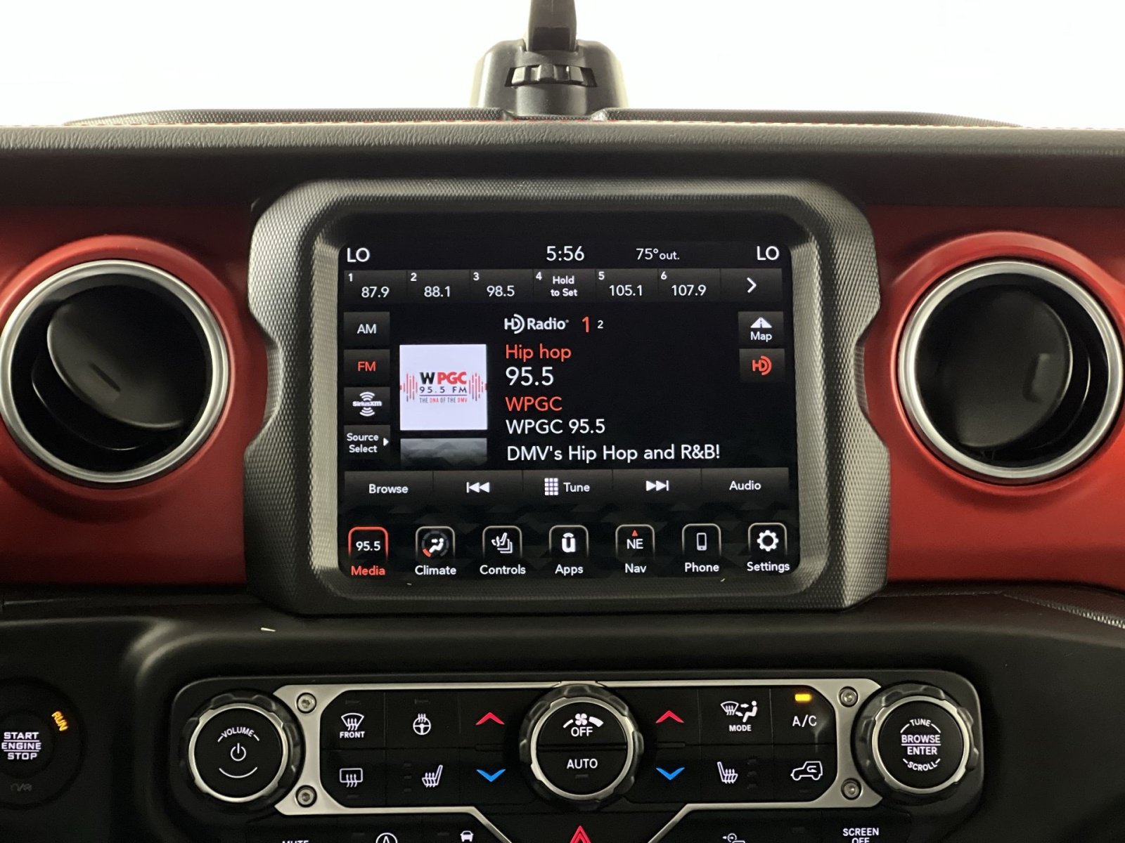 Used 2020 Jeep Gladiator Rubicon AWD/4WD image 18