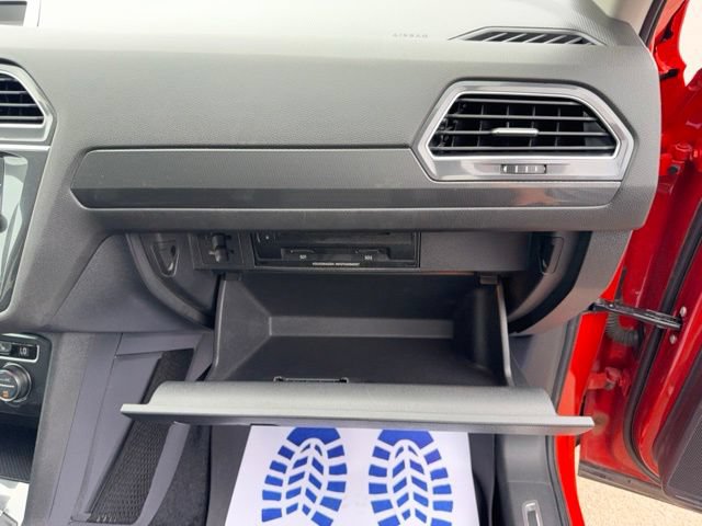 Used 2018 Volkswagen Tiguan SEL Premium FWD image 31