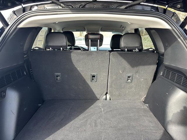 Certified 2022 Ford Escape SEL w/ SEL Stealth AWD Package image 18