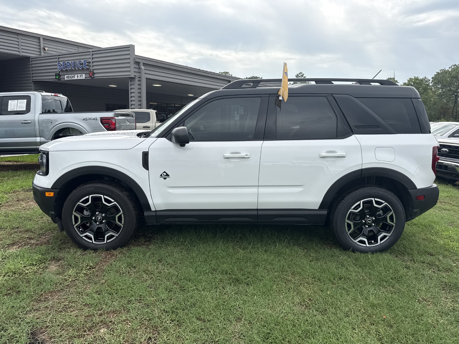 Certified 2025 Ford Bronco Sport Outer Banks w/ Outer Banks Tech Package+ AWD/4WD image 9