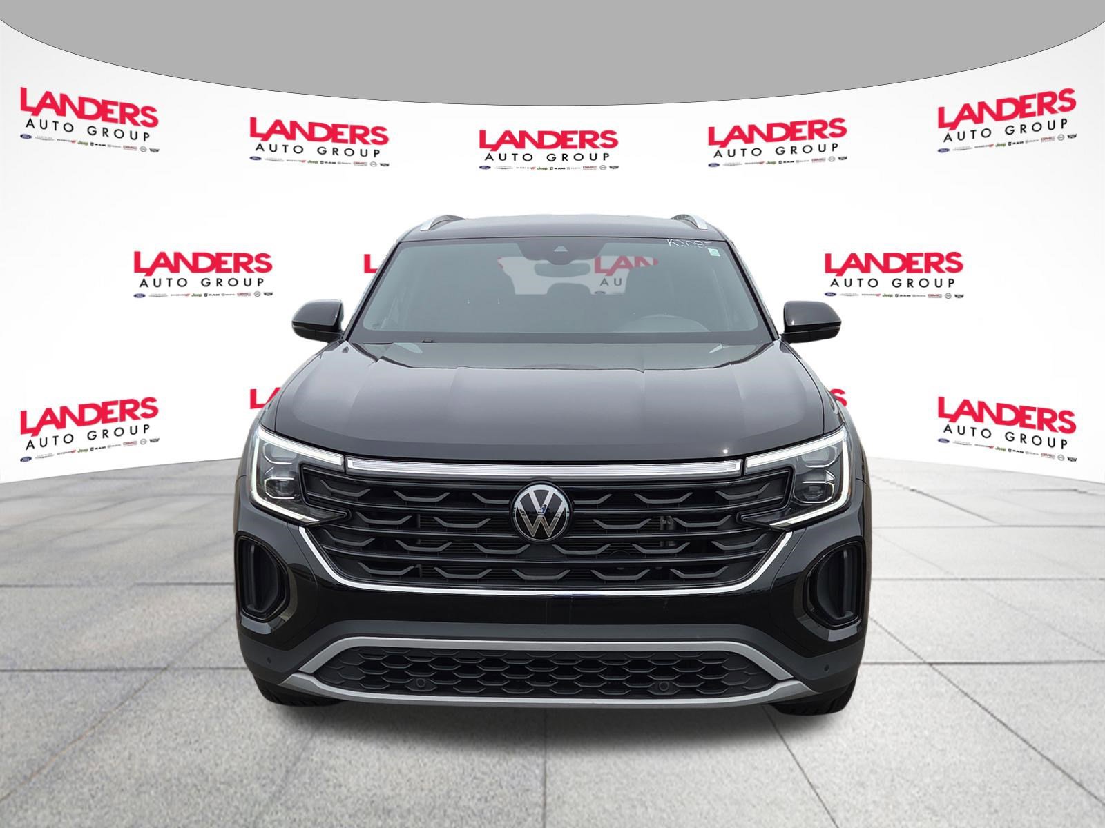 Used 2024 Volkswagen Atlas Cross Sport SE FWD image 8