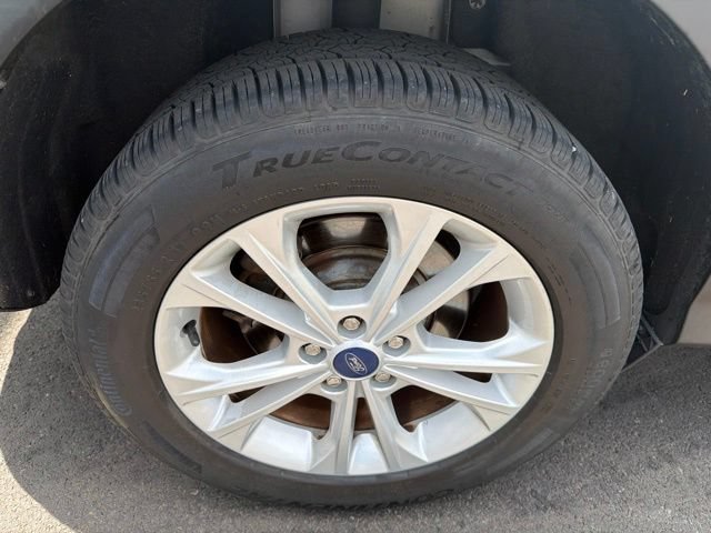 Certified 2017 Ford Escape SE w/ SE Leather Comfort Package AWD/4WD image 24