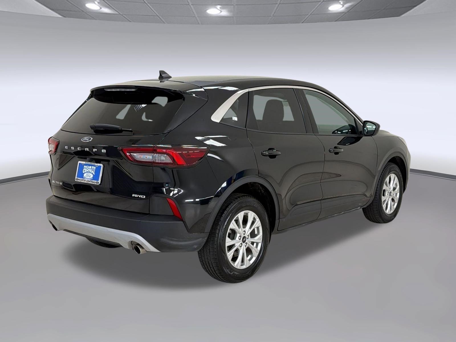 Certified 2023 Ford Escape Active AWD/4WD image 9