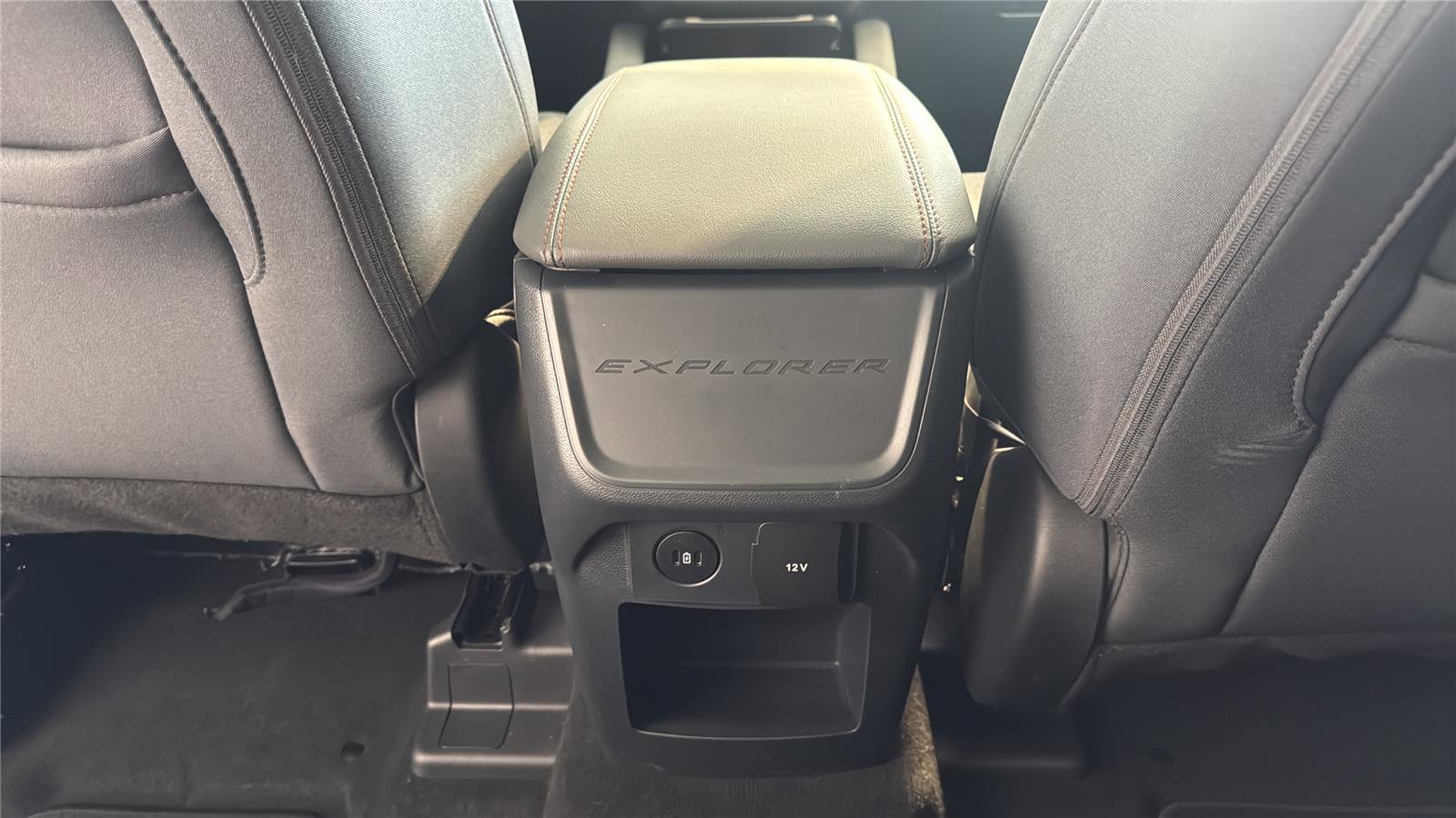 Certified 2025 Ford Explorer Active image 24