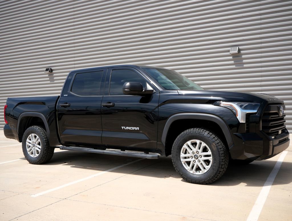 Used 2022 Toyota Tundra SR5 AWD/4WD image 1