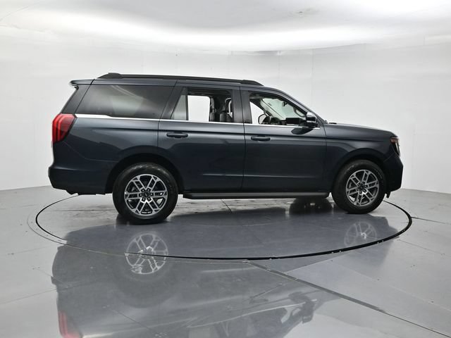 Certified 2025 Ford Expedition Active AWD/4WD image 2