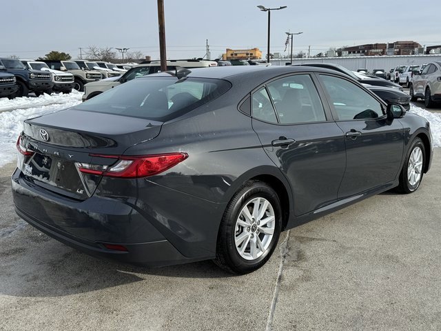 Used 2025 Toyota Camry LE image 4