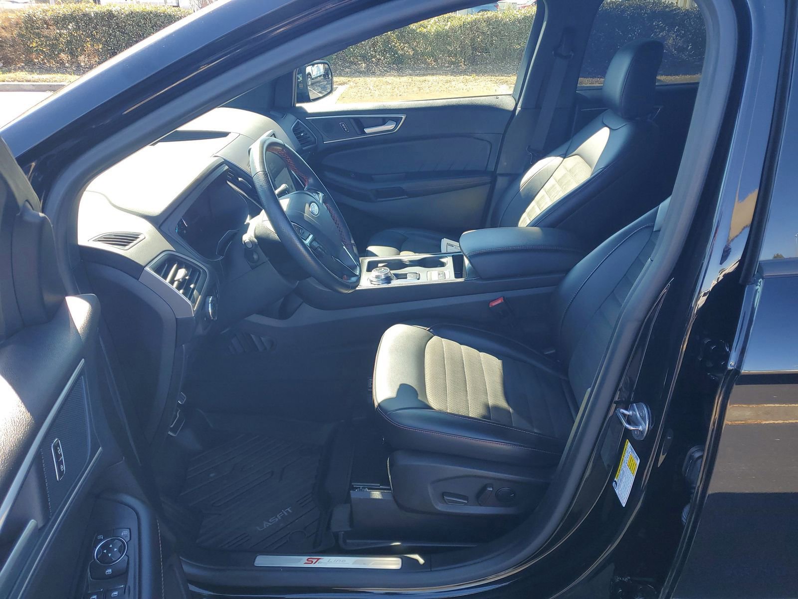 Certified 2024 Ford Edge ST-Line image 17