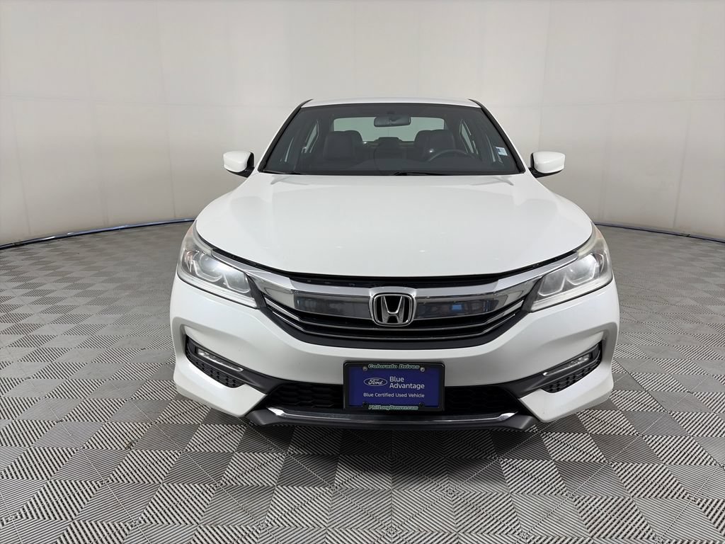 Used 2017 Honda Accord Sport image 2
