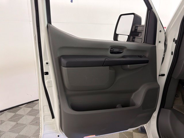 Used 2017 Nissan NV 3500 SL RWD image 20