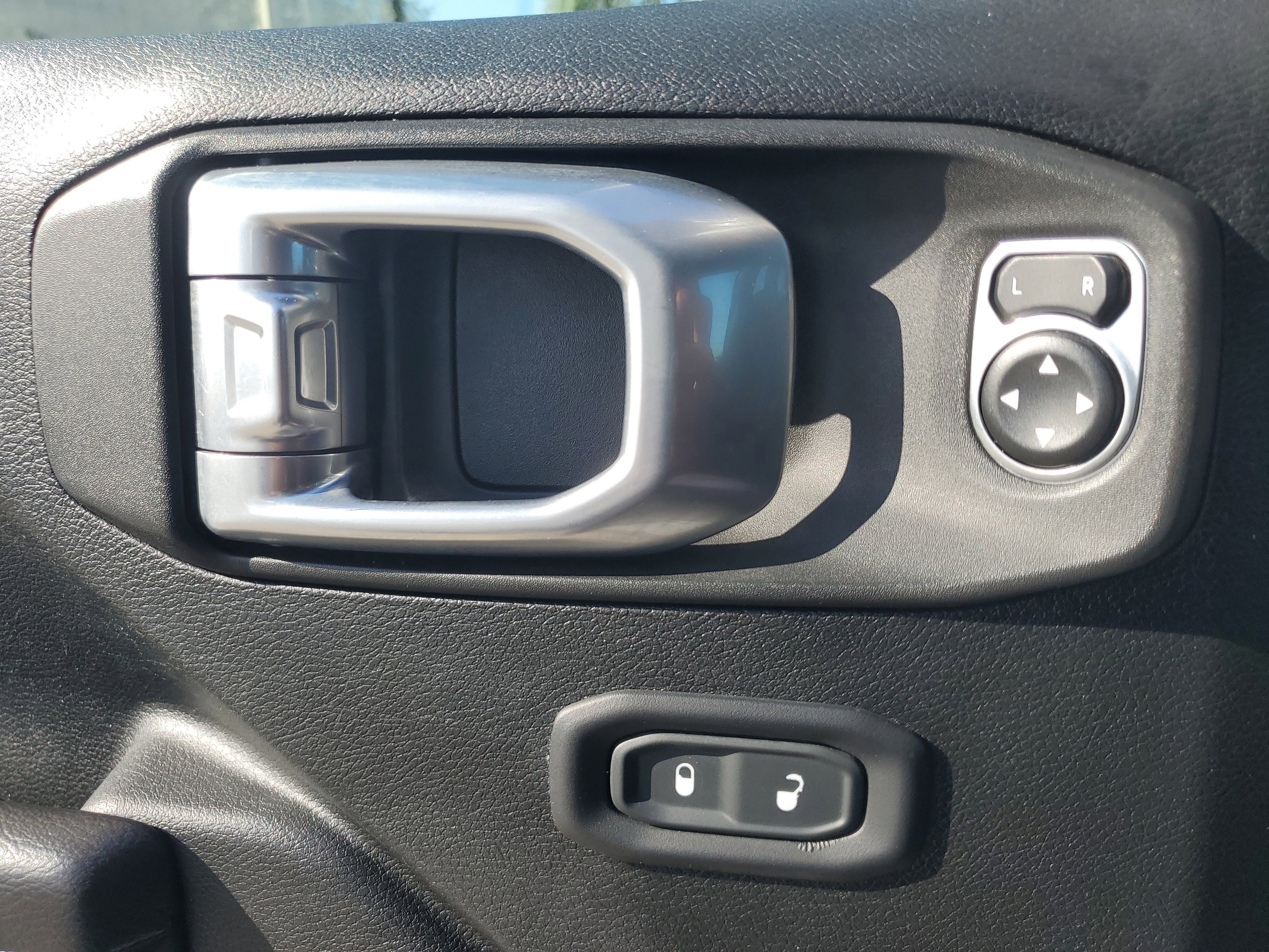 Used 2020 Jeep Wrangler Unlimited Sport S image 17