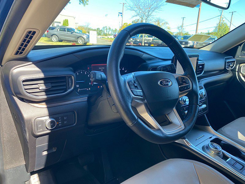 Certified 2021 Ford Explorer Limited w/ Equipment Group 301A image 22