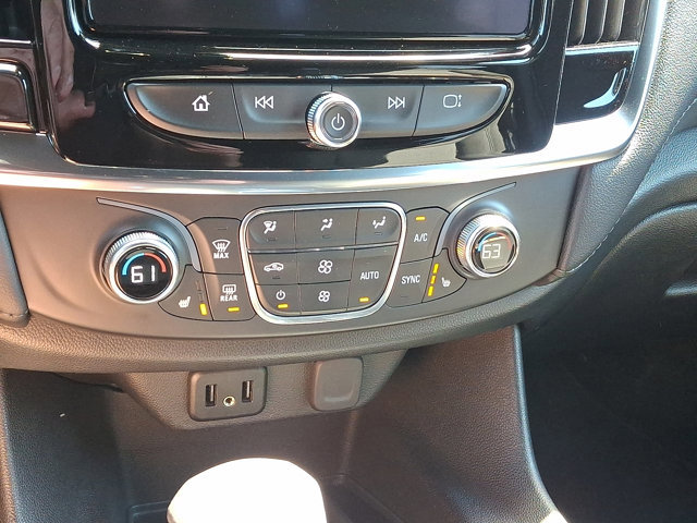Used 2022 Chevrolet Traverse LT AWD/4WD image 16