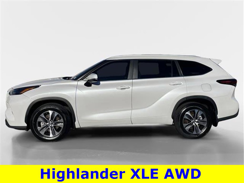 Used 2024 Toyota Highlander XLE image 6