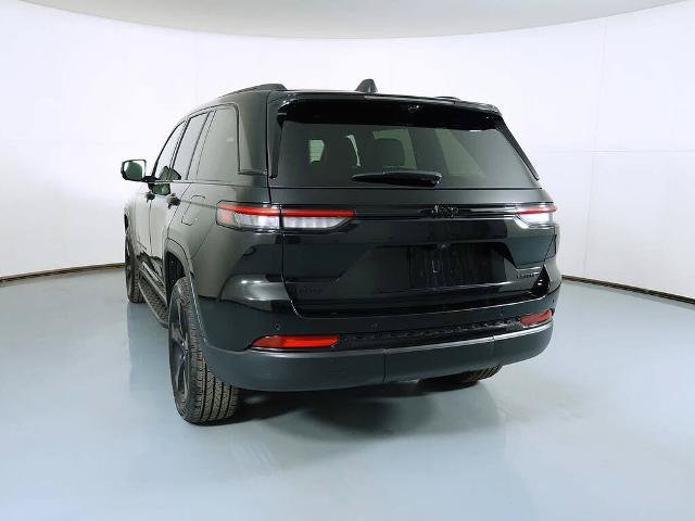 Used 2024 Jeep Grand Cherokee Limited w/ Luxury Tech Group II AWD/4WD image 5