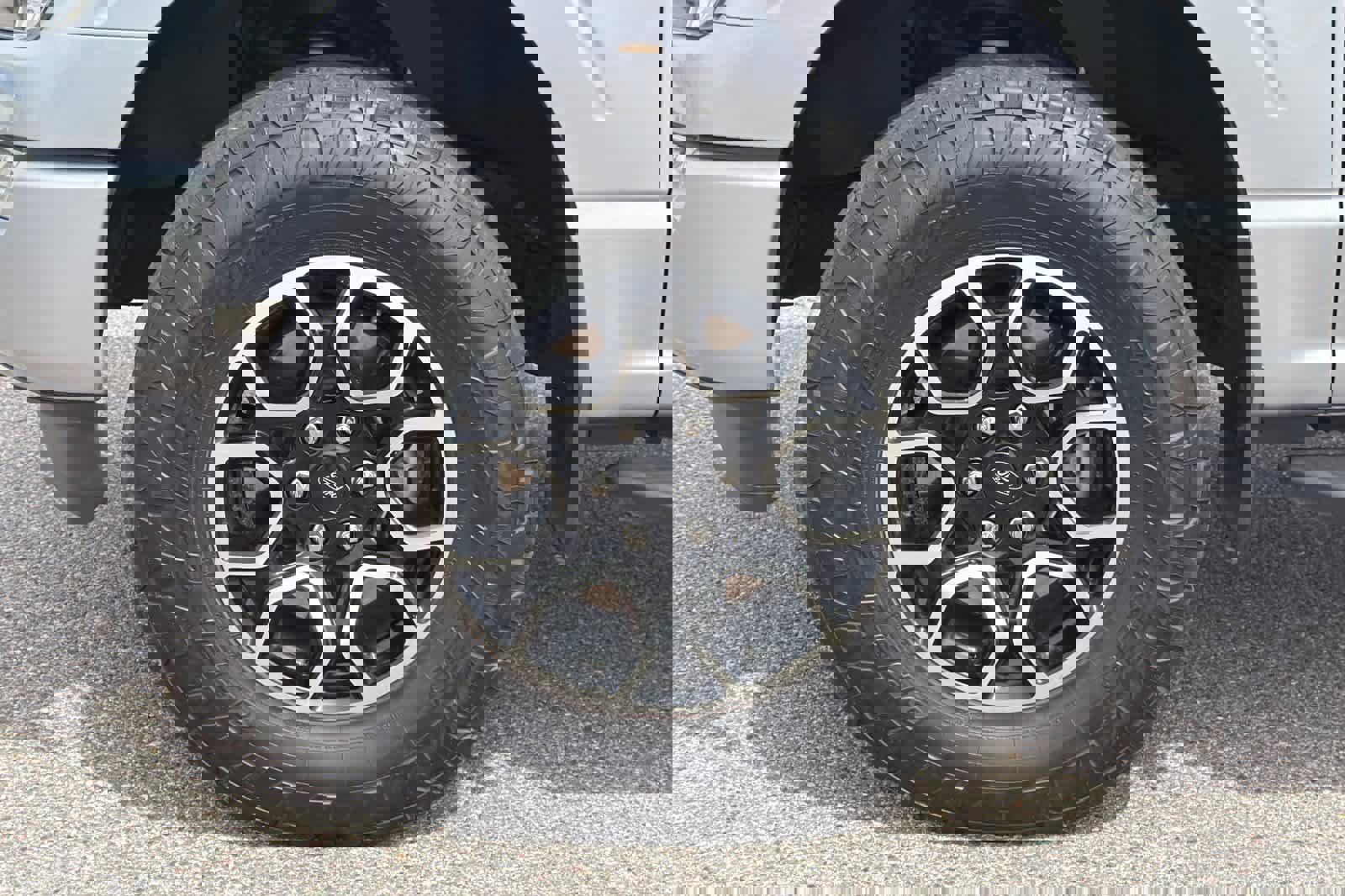 Certified 2022 Ford F150 XLT w/ Equipment Group 302A High image 26