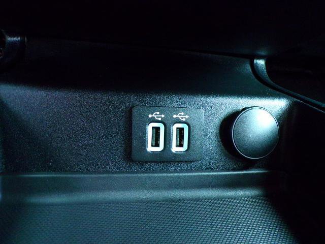 Certified 2020 Ford Fusion Energi Titanium FWD image 21