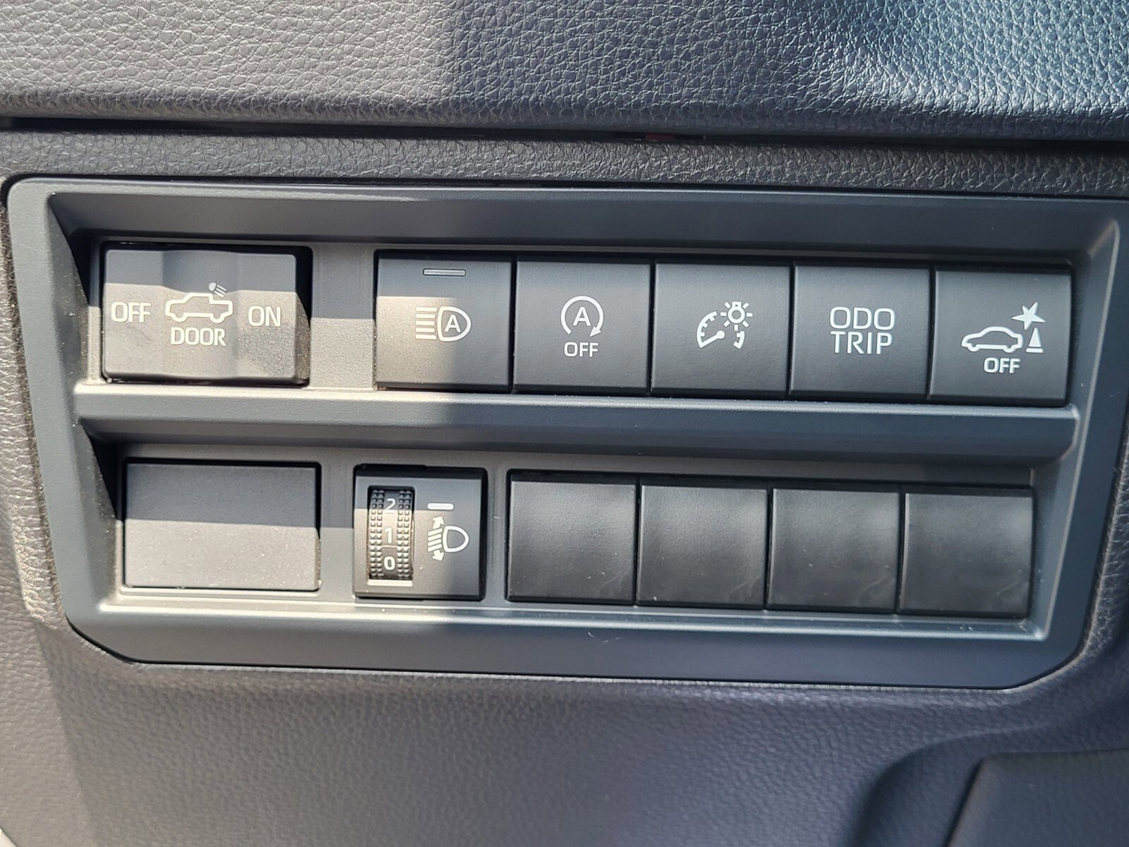 Used 2025 Toyota Tundra SR5 w/ TRD Off-Road Premium Package image 23