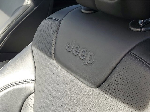 Used 2022 Jeep Cherokee Limited image 13