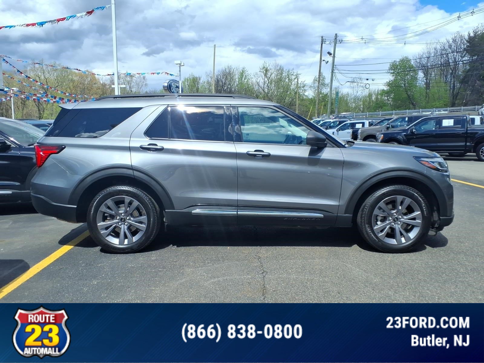 Certified 2025 Ford Explorer Active w/ Active Comfort Package AWD/4WD image 6