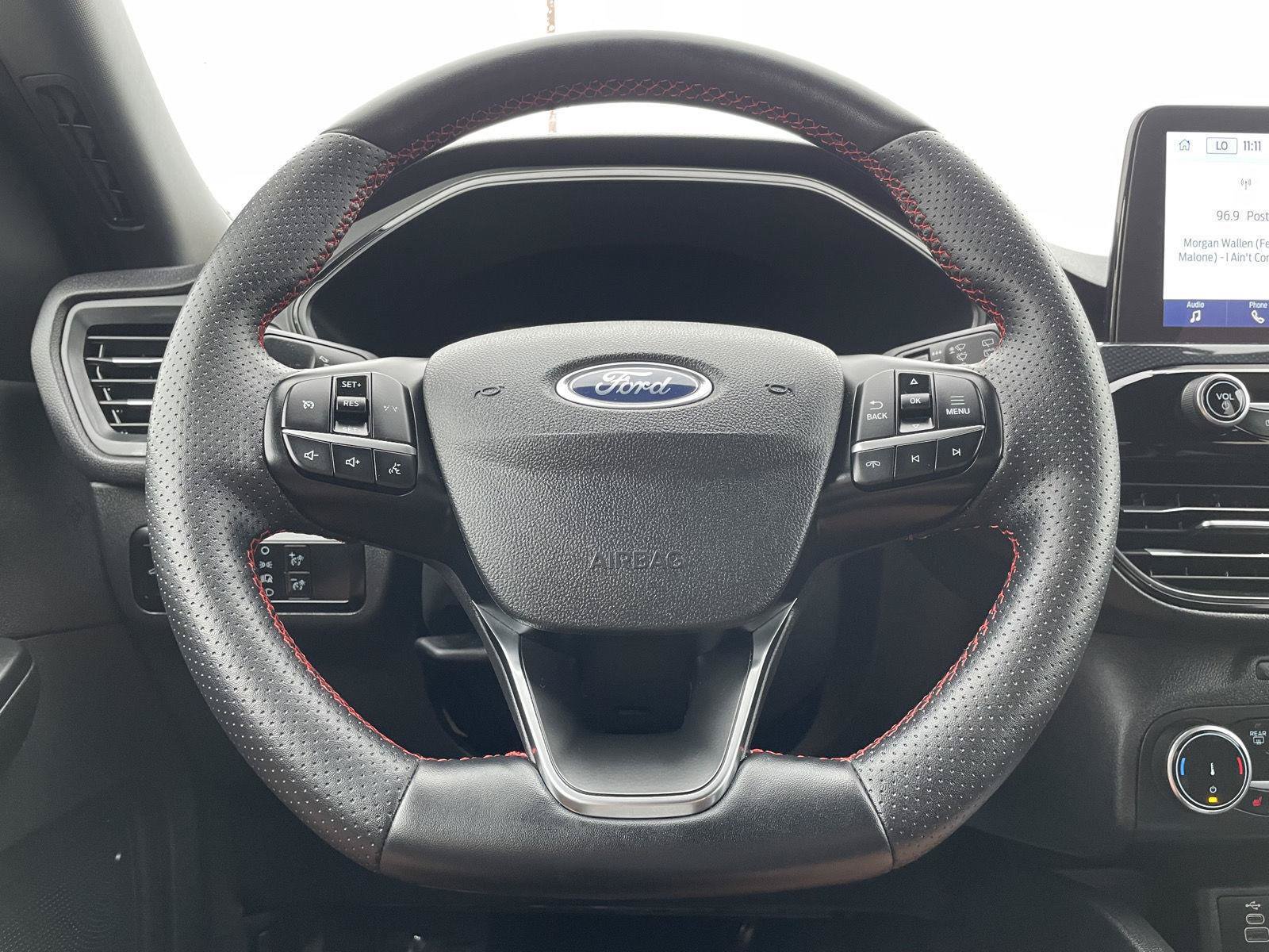 Certified 2025 Ford Escape ST-Line Select AWD/4WD image 12