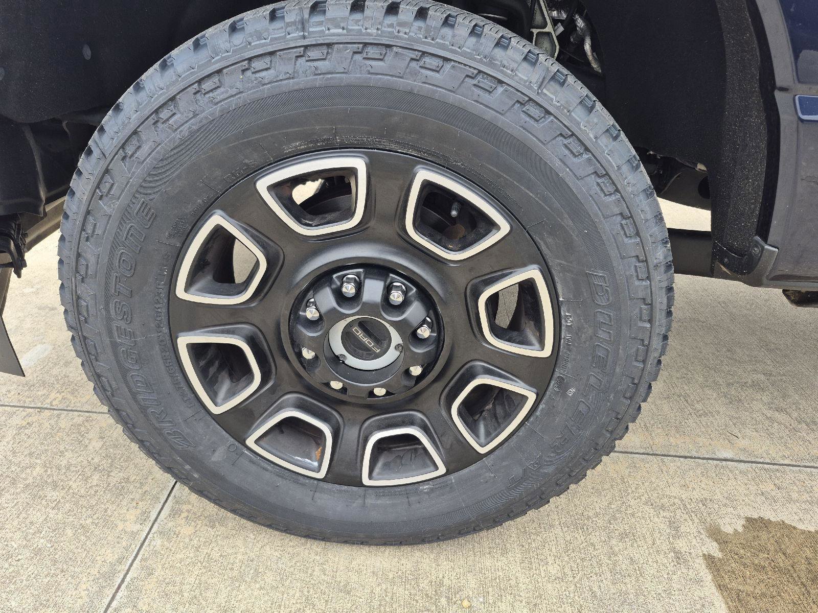 Certified 2024 Ford F250 Platinum w/ FX4 Off-Road Package image 11