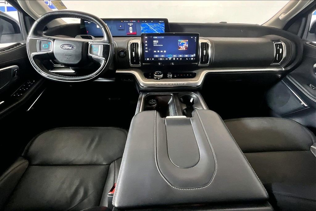 Certified 2025 Ford Expedition Platinum AWD/4WD image 11